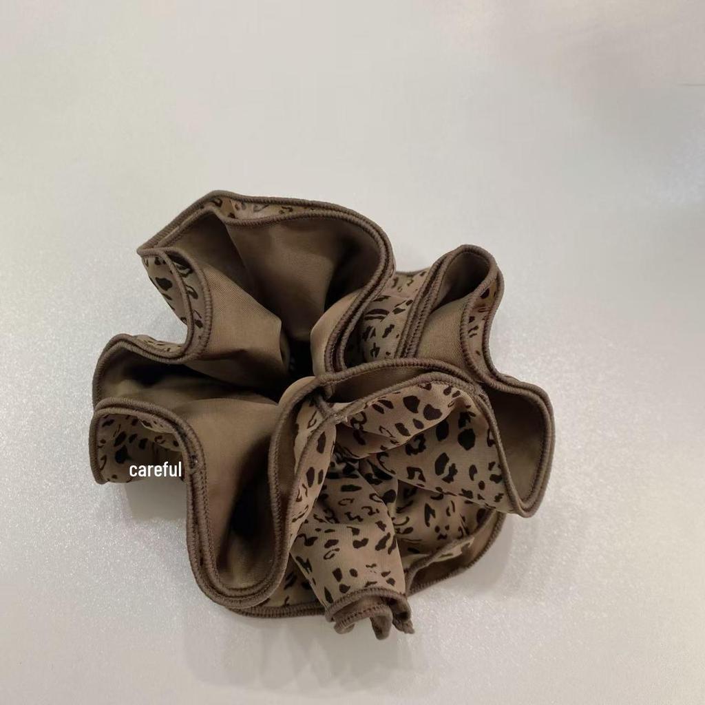 Leopardenmuster Satin Colorblock Scrunchie Stirnband für vielseitige Dutt-Frisuren