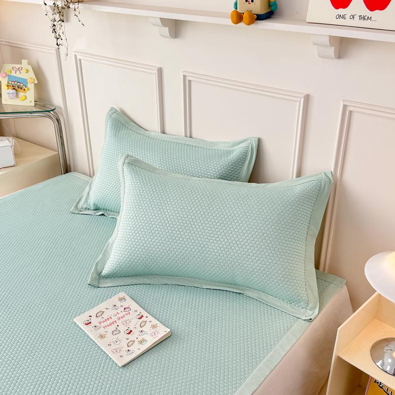 Ice Bean Cold Mat Ice Silk A-class Maternal and Child Grade Household Cooling Mat Bed Sheet Washable 3-Piece Set