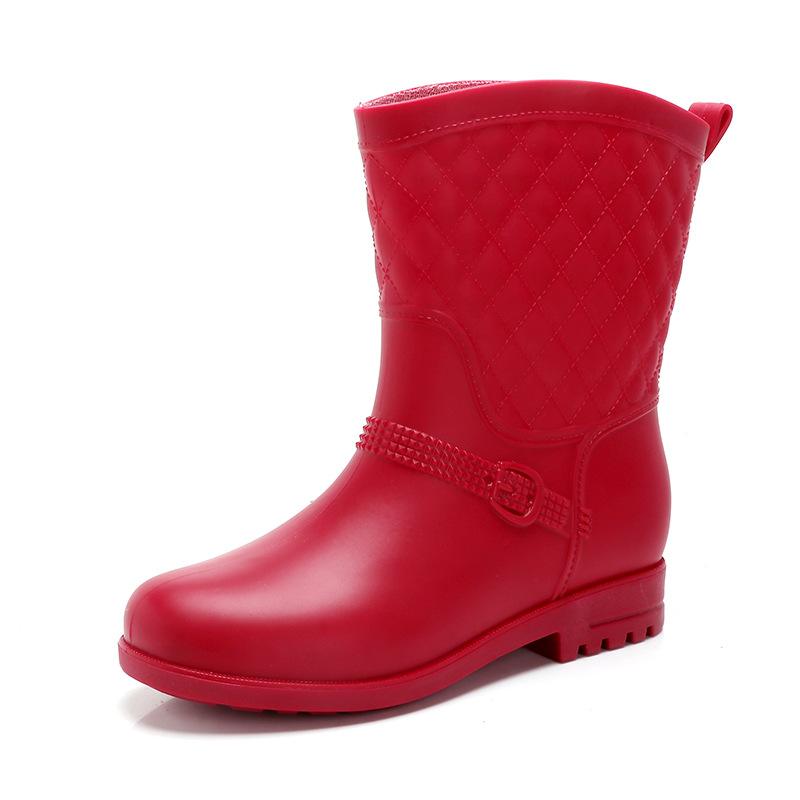 

Student rain shoes female adult medium tube rain boots fashion water boots can be piled warm waterproof glue shoes non-slip water shoe cover shoes 36 красный