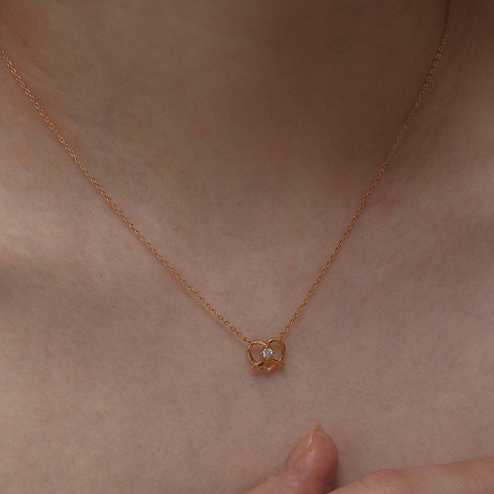 (92.5 Silver) Pretzel Heart Necklace Nz2155