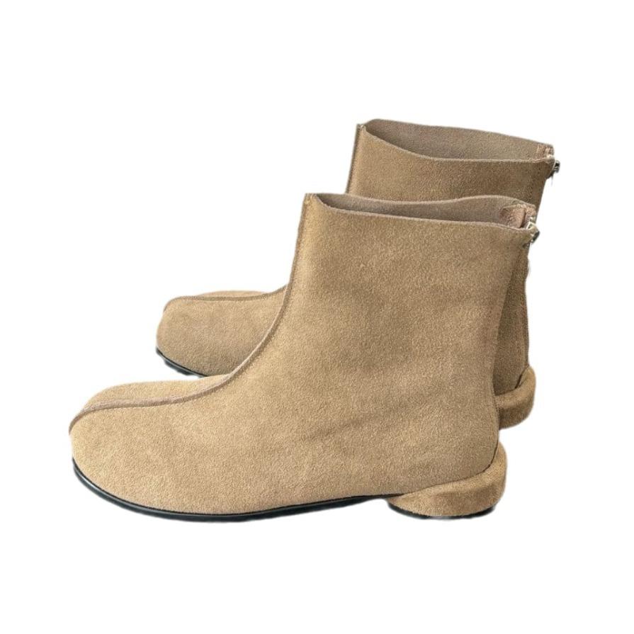 Ny het Koreansk version rund tå mångsidiga korta stövlar dam 2025 nya vinter retro mocka Martin boots nisch låg klack