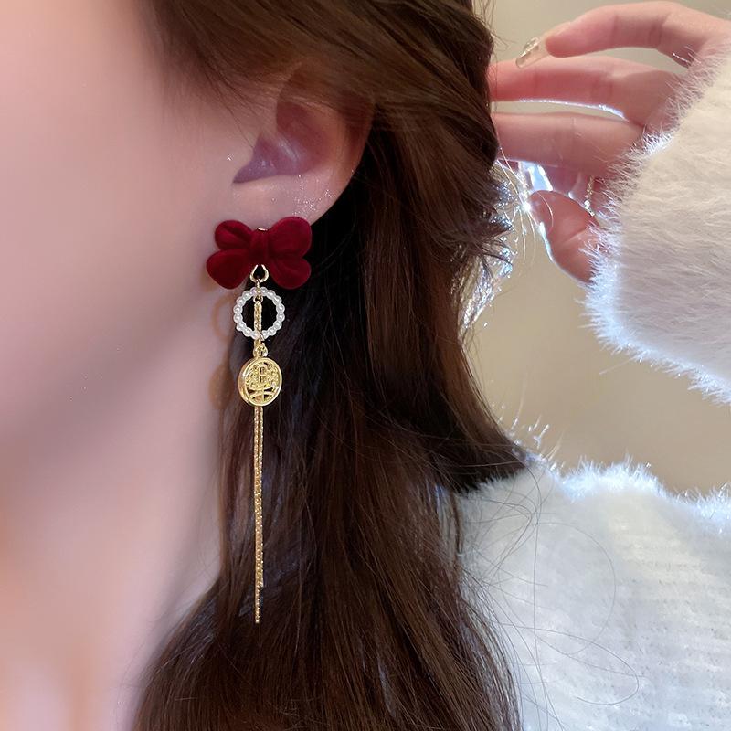 New Chinese Festive Red Velvet Bow Earrings for Women Retro High-end Long Tassel Earrings Earrings