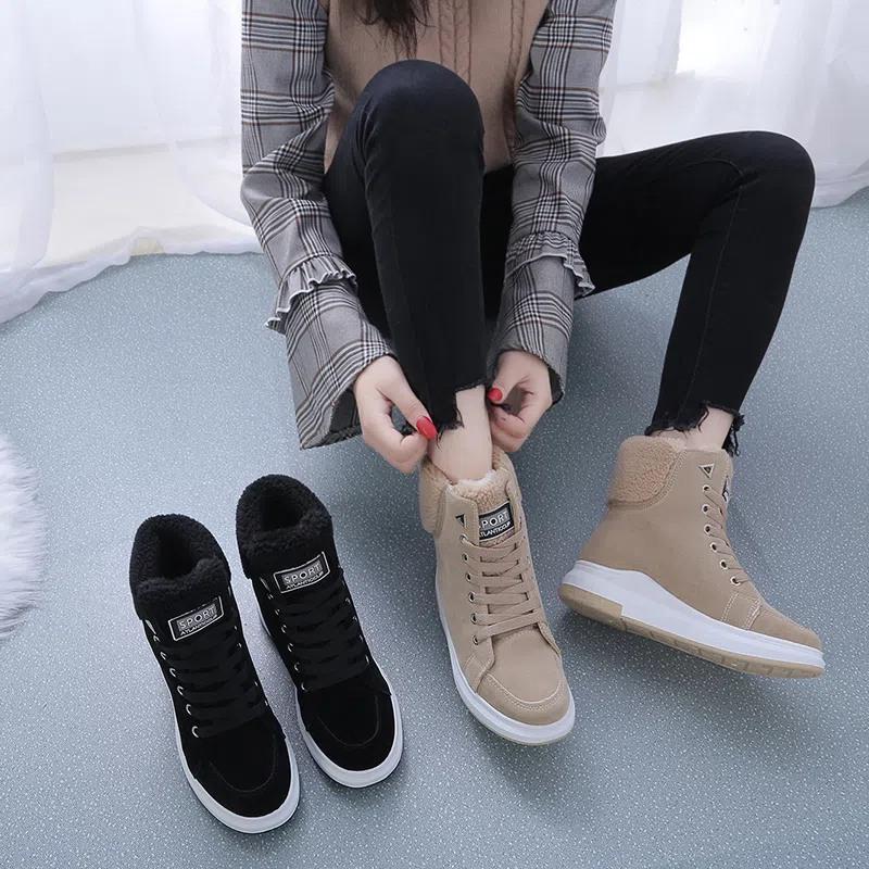 Winter Boots Female Velvet Warm Short Tube Female Boots Korean Version of The Casual Snow Boots Students with A Hundred Cotton Shoes