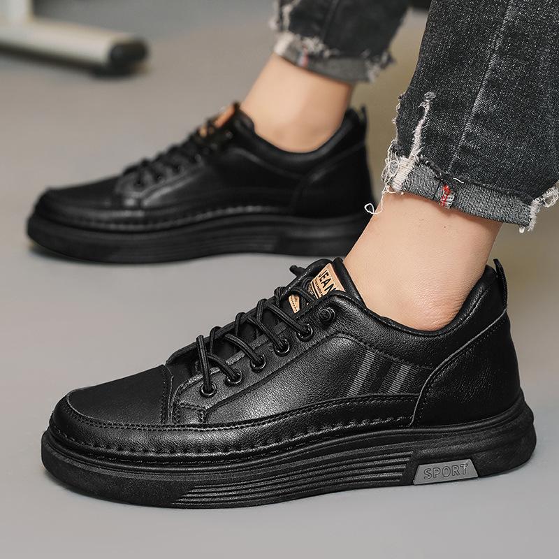 

Обувь мужская повседневная обувь 2025 весна и лето мужские кеды дышащие корейская версия на плоской подошве одинарная обувь на одном педале кожаная белая обувь 44