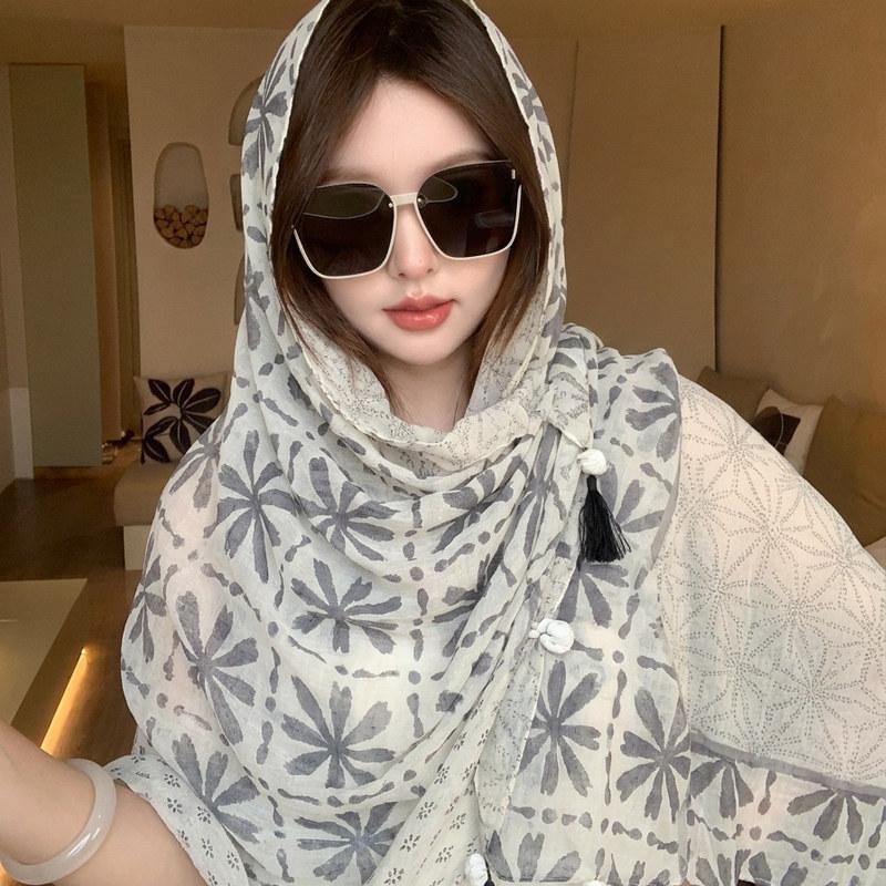 Small fresh white floral silk scarf women's summer travel buckle sunscreen large shawl beach towel thin yarn scarf scarf