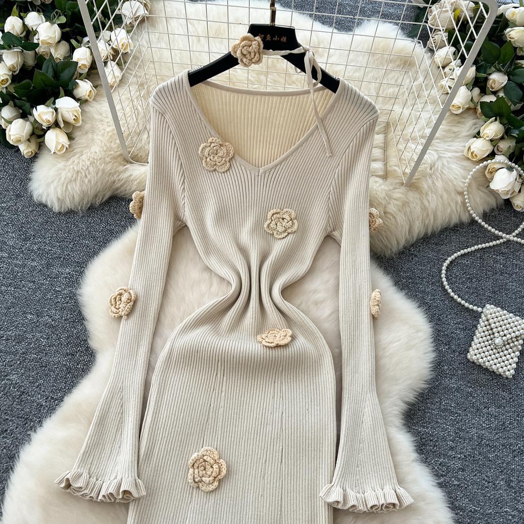 Atmosphere Temperament Three-dimensional Flower V-neck Long-sleeved Dress Female Slim and Thin Inner Sweater Skirt Autumn and Winter New Models