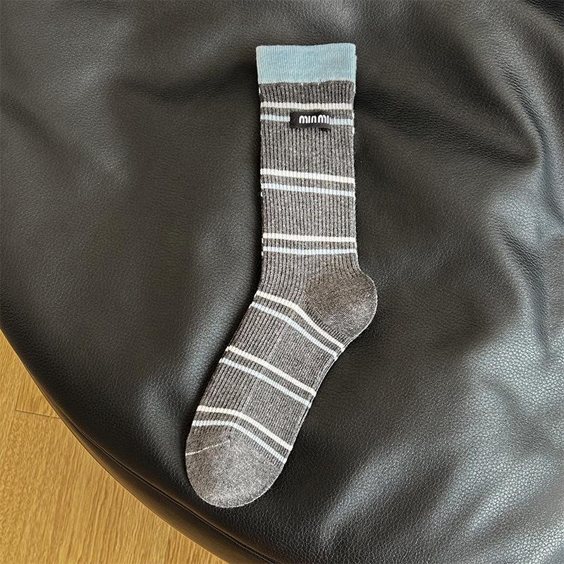 Miu-Style Striped Combed Cotton Mid-Calf Socks - Fashionable, Versatile Women's Autumn/Winter Socks