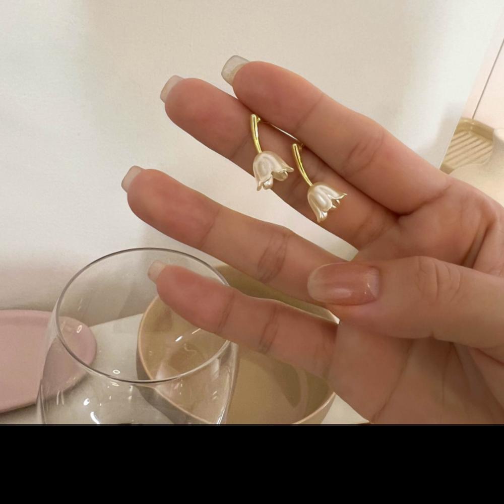 2022 nye Tulip 925 sølv nål blomst mini Kunstig perlelegering øredobber for kvinner Motesmykker (5 stk gratis frakt)