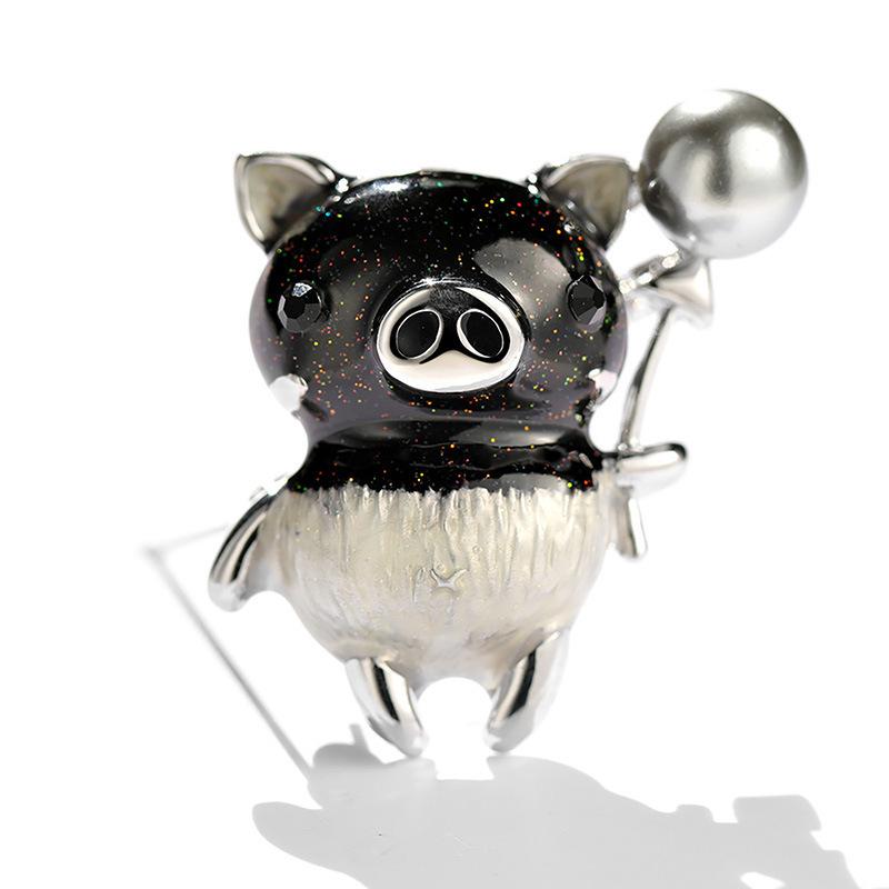 Bo Xin Yun Cute Pig Zodiac Brooch - Auspicious Year Accessory