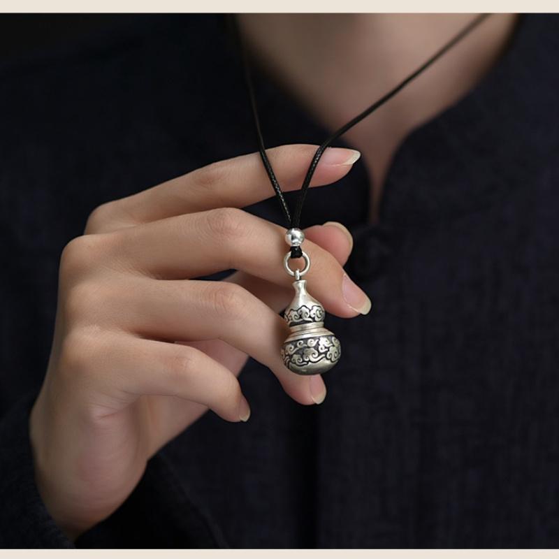 Vintage-Style Gourd Pendant Necklace, Hollow And Can Be Opened, Suitable For Both Men And Women, Buddhist Ornament.
