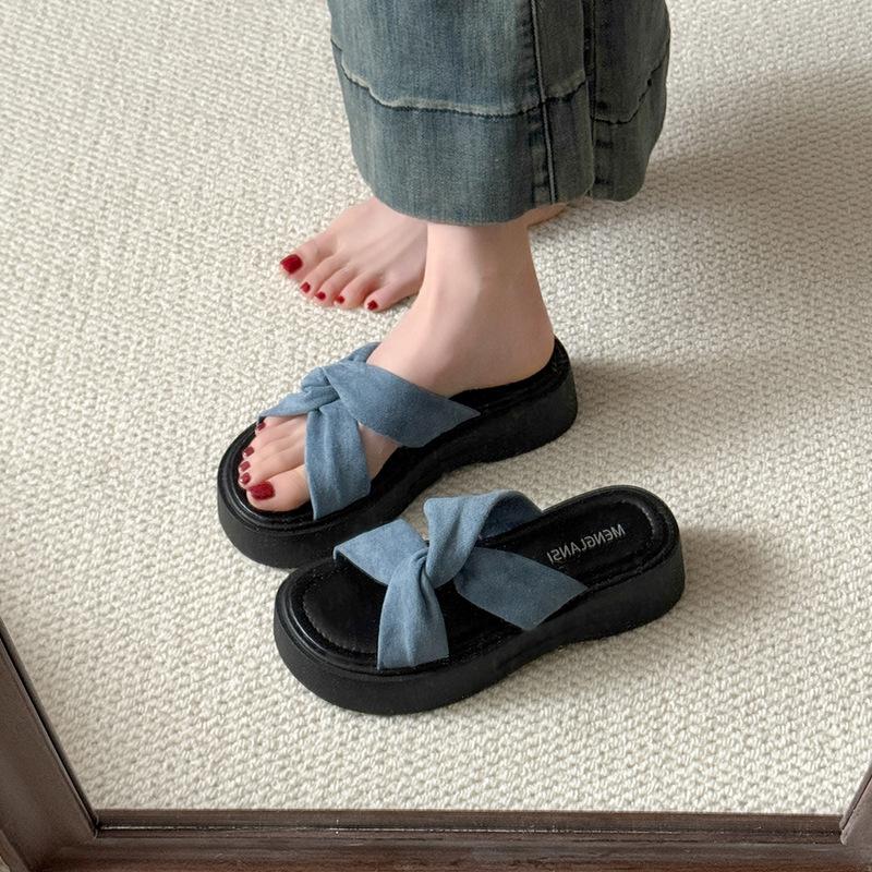 2025 summer new muffin platform slippers women's wear cross-toe one-word drag height increase casual sandals