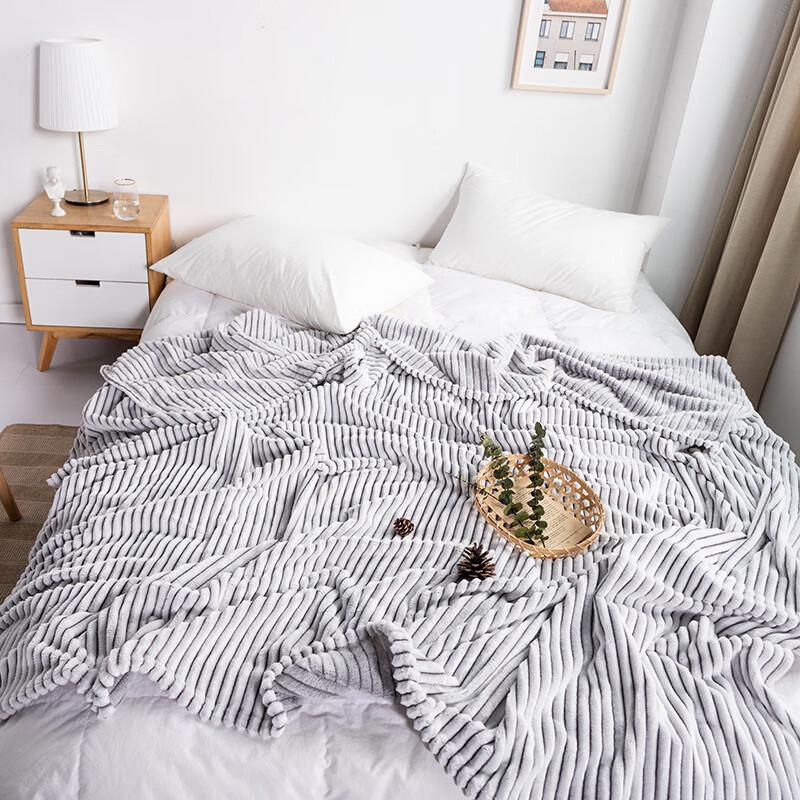 OEING Striped Flannel Blanket