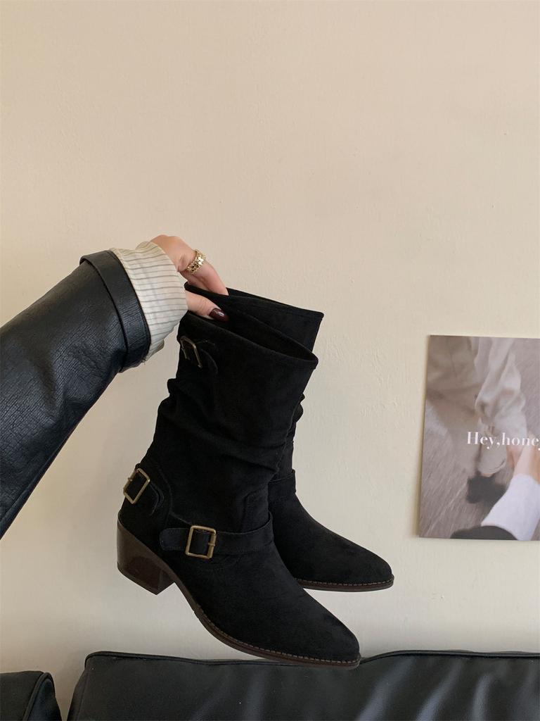 French retro square head thick heel short boots women's 2025 autumn and winter new belt buckle pleated piled boots versatile thin boots