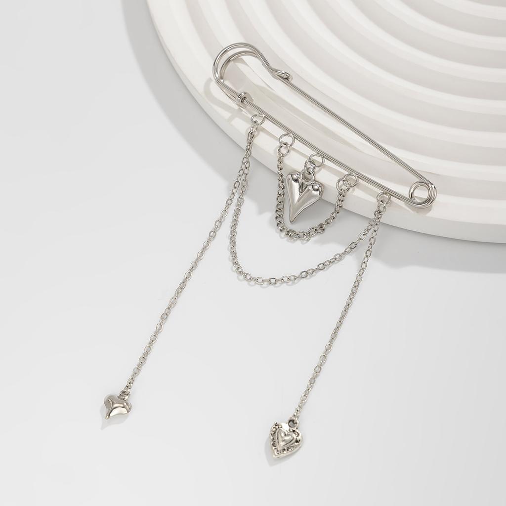 Accessories, simple love heart pendant, pants decoration shortened pins, versatile chain fringed feet