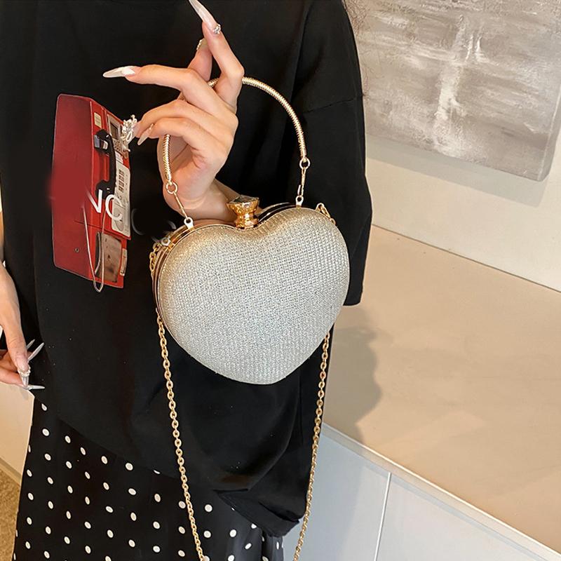 Guldglänsande sidenhjärta aftonväska damer bankettclutch strassdekor kedja axelväskor lyxiga kvinnliga fest handväskor