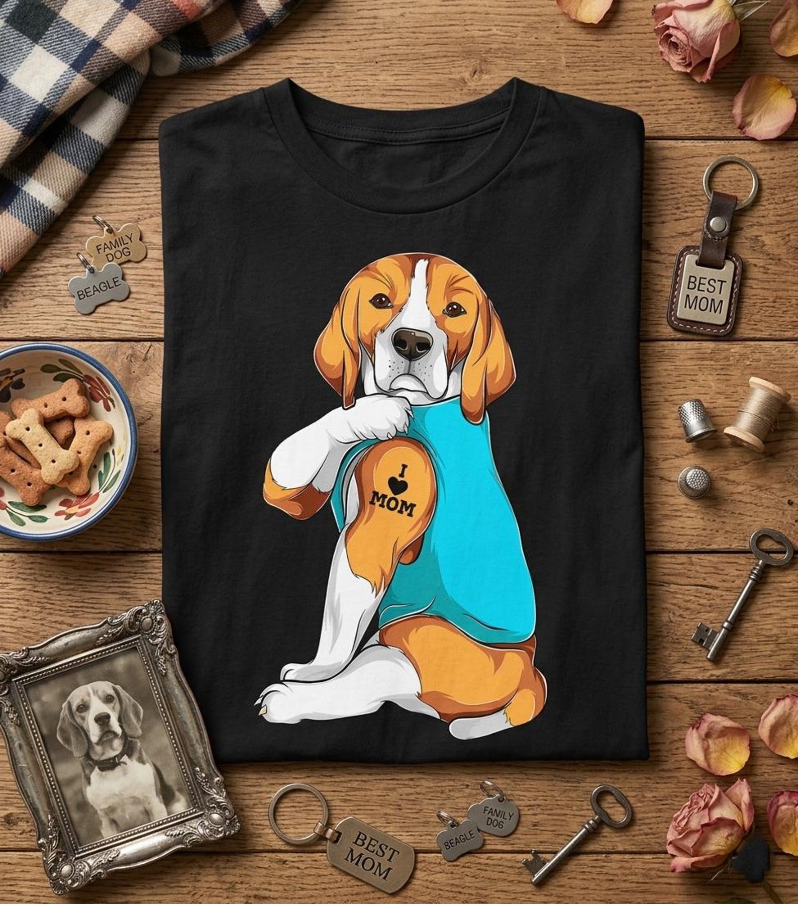 Beagle I Love Mom Shirt, Beagle Dog Mom Gift for Women, Cute Beagle Lover Tee, Mothers Day Dog Mom Apparel, Funny Beagle Owner 3XL