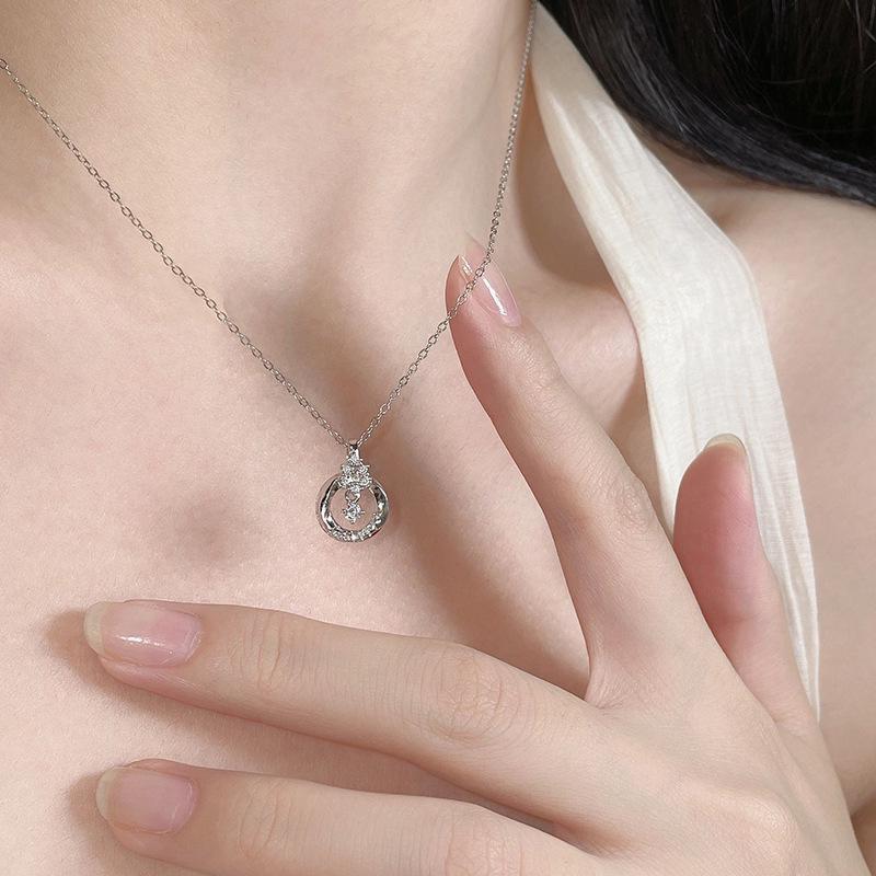 Mobius-Ring-Halskette für Damen mit Stern- und Wassertropfen-Anhänger - Exquisites und schlichtes Design