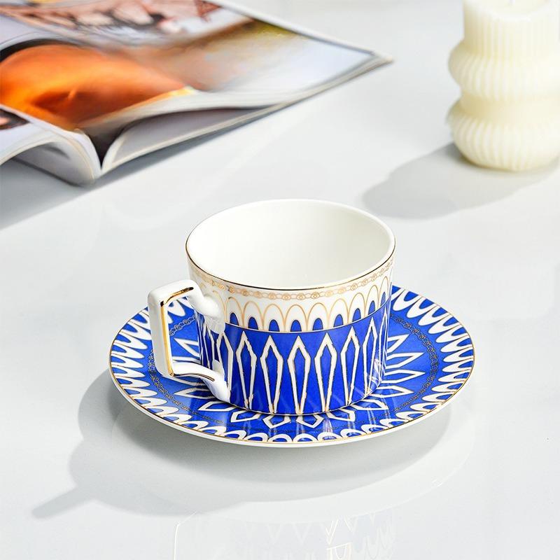 

European Style Gold Edged Bone China Coffee Cup with Dish Office Light Luxury Ceramic Mug Afternoon Tea Cups Household Drinkware 210ml