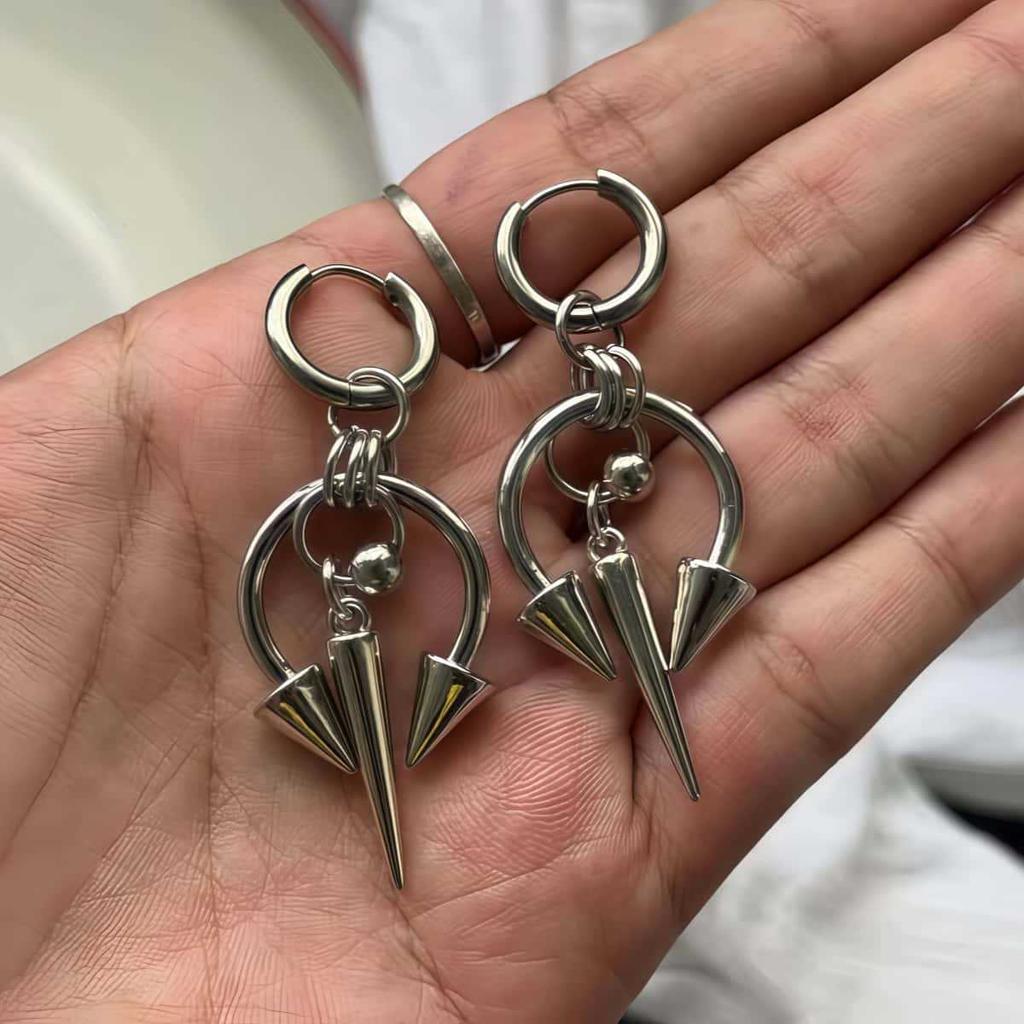 Goth Punk Stainless Steel Triple Cone Spike Rivet Huggie Hoop Earrings for Men Women Dangle Earrings Fashion Streetwear Jewelry