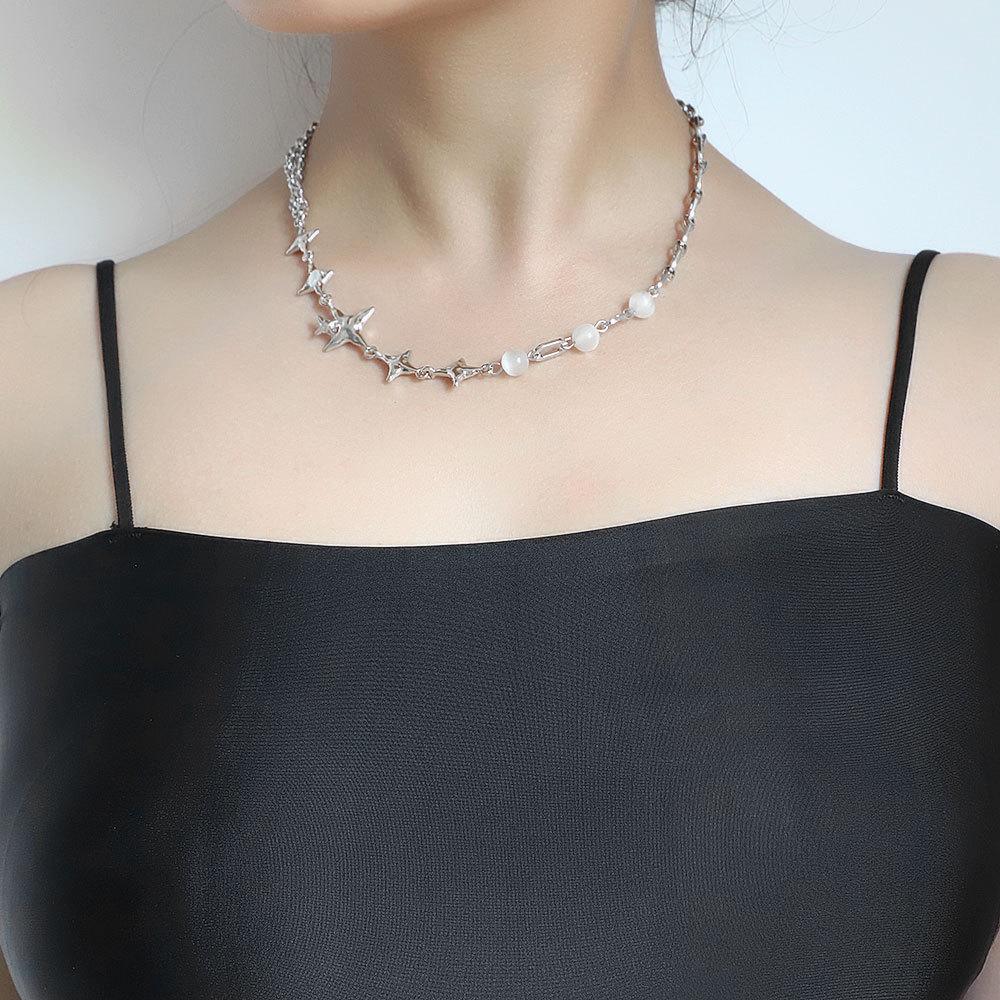 Star Necklace: Titanium Steel Four-Pointed Star Choker - Trendy, Cool, Spicy Girl Hip Hop Disco Accessory