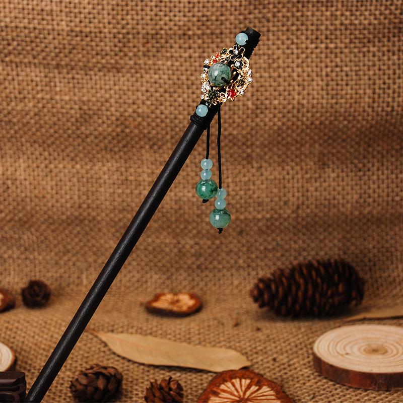 Vintage-Style Ebony Imitation Hairpin with Tassels and Wooden Step-Shaking Design for Hanfu and Ancient Costume Accessories