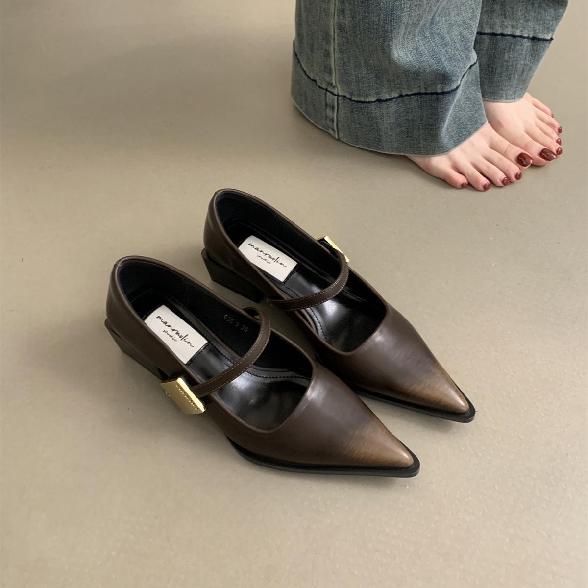 

Туфли-лодочки с острым носом и неглубоким вырезом, женские, на среднем каблуке, новые весенне-осенние 2025 года, с французским темпераментом, на толстом каблуке, туфли Мэри Джейн, ретро сма 40 коричневый