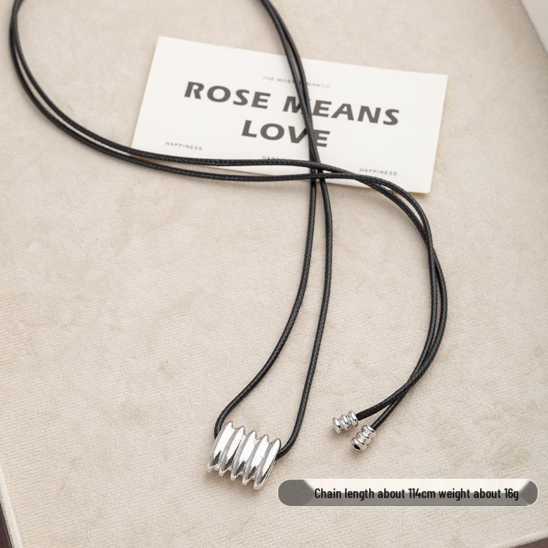 2025 Fashion Leather Cord Clavicle Necklace - Women's High-End Luxury Pendant Chain Accessories