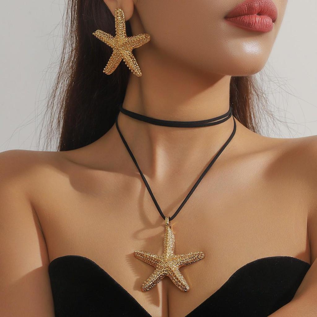 European-American Starfish Necklace & Earring Set: High-End Clavicle Chain, Light Luxury Vacation Style for Women.
