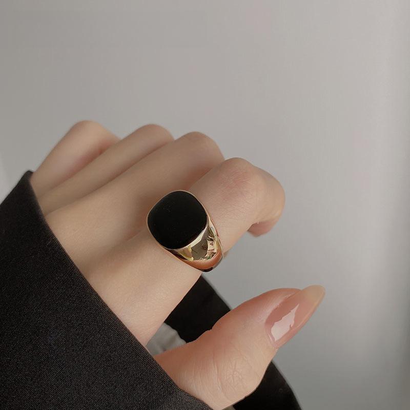 Exaggerated Black Oil Drop Ring Female Niche Design High-end Ring Titanium Steel Does Not Fade Light Luxury Accessories