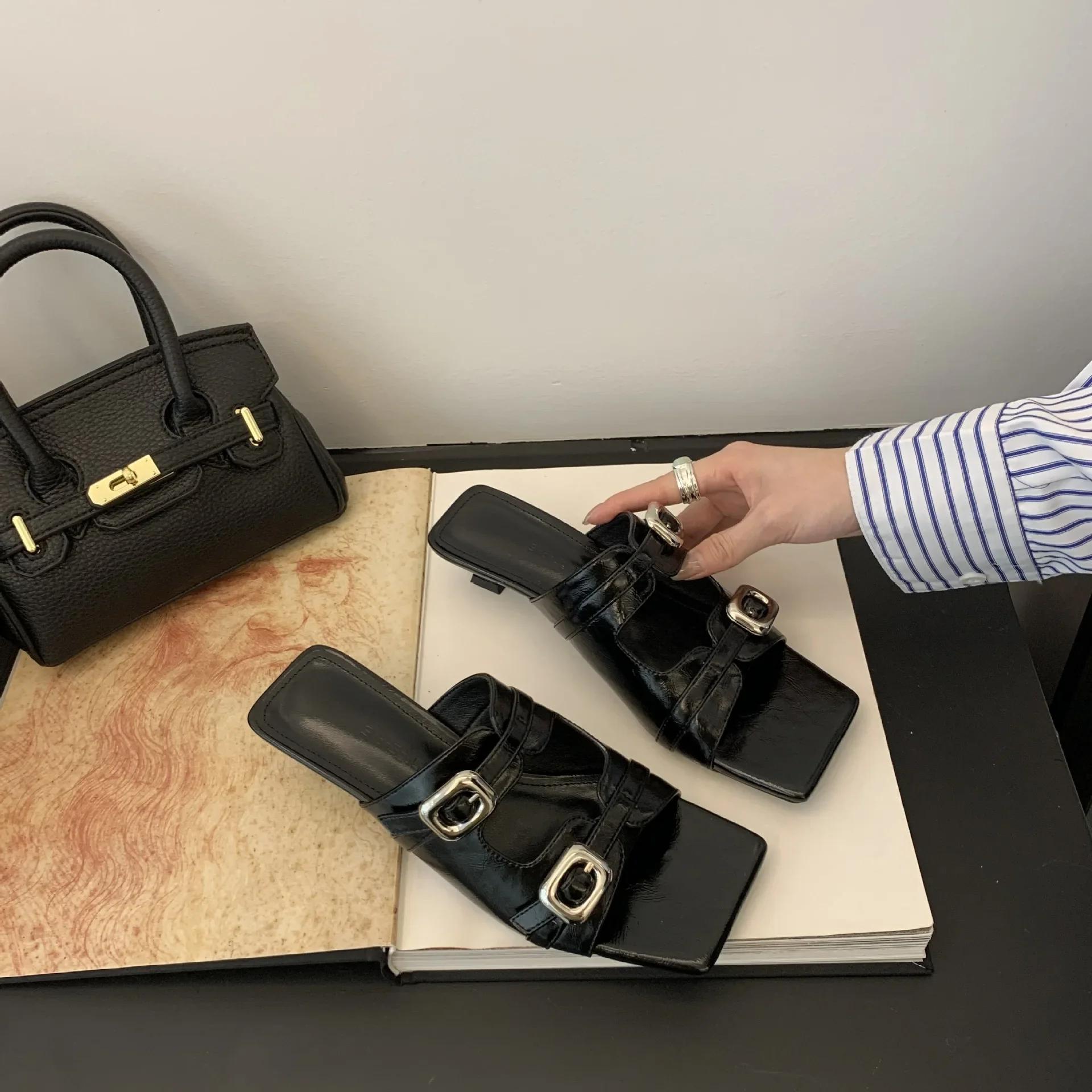 

Women Summer Slippers Low Heels Shoes for Women New Square Toe Retro Metal Buckle Sandalias De Mujer Fashion Slip on Flip Flop 35 чорний