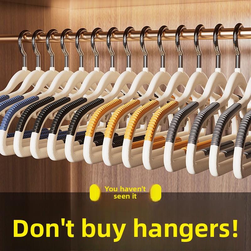 Non-Slip Clothes Hanger Home Use Hanging Clothes Tracel Clothes Holder for Batooms Adult Size Foldable Cartoon Sle