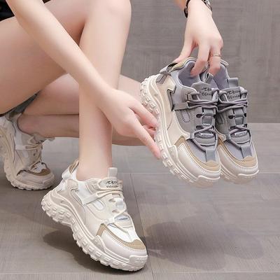 Încălțăminte pentru femei – Adidaşi