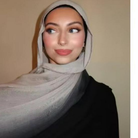 Wysokiej jakości ręcznie malowany szal z rayonu z gradientem: Oddychający szal z szerokim brzegiem dla kobiet