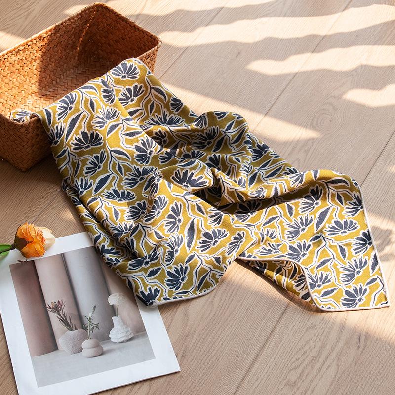 Women's Elegant Silk Wool Scarf: 2025 Autumn/Winter Double-Sided Print, Sun Protection, and Warmth