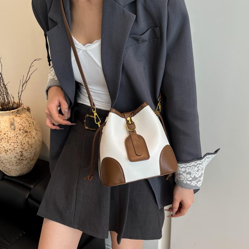 Contrasting Color Bag Women's New Shoulder Messenger Women's Bag Fashion Handbag with Bucket Bag