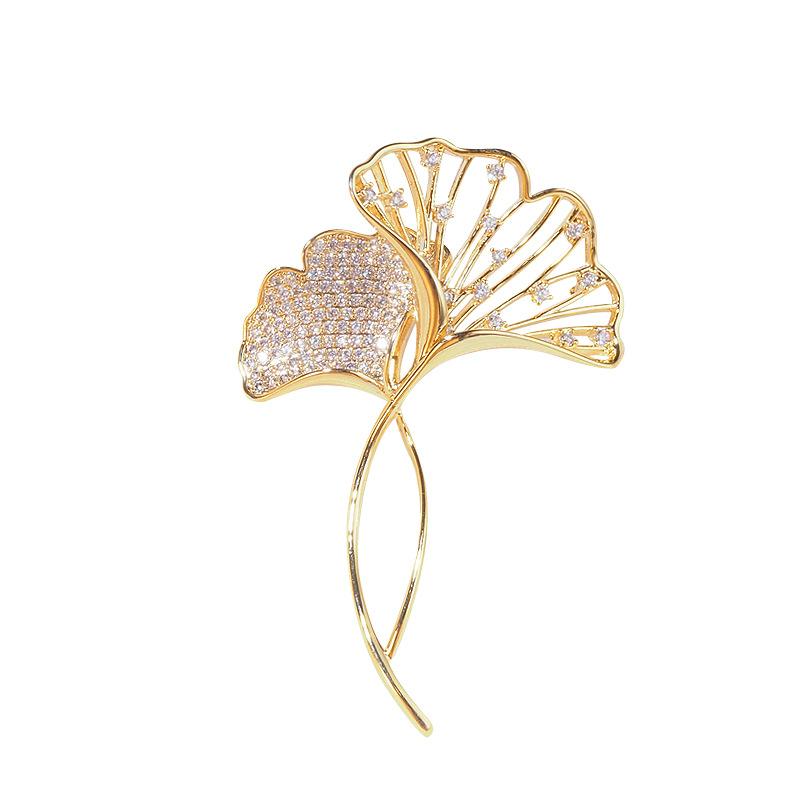 2023 New Literary Ginkgo Biloba Brooch Women's High-end Suit Corsage Accessories Pin Mother's Day Gift