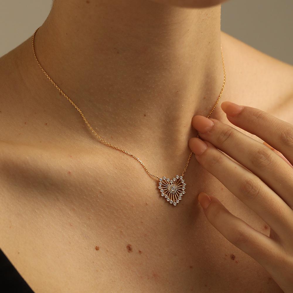 Xin Hua 18K Gold-Plated Sterling Silver Heart Necklace with Zircon Pendant 925 Silver