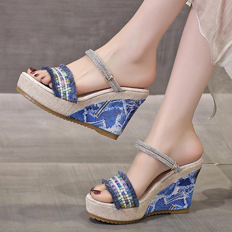 Fashion New Summer Fashion Wedge Heel Sandals Woman Bohemian Crystal Strap Platform Sandals for Women Thick Sole Non Slip Beach Slippers