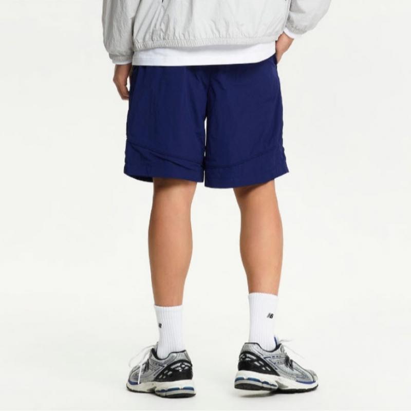 New Balance Shorts Kqj Nbnve22413 52 Public Runners Part 4.5 Woven Shorts