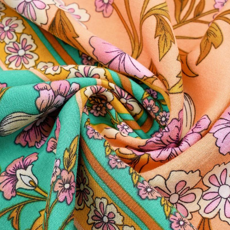 Sommerliches Freizeitkleid Neuer Druck V-Ausschnitt Flatterärmel Böhmischer Stil Kleid