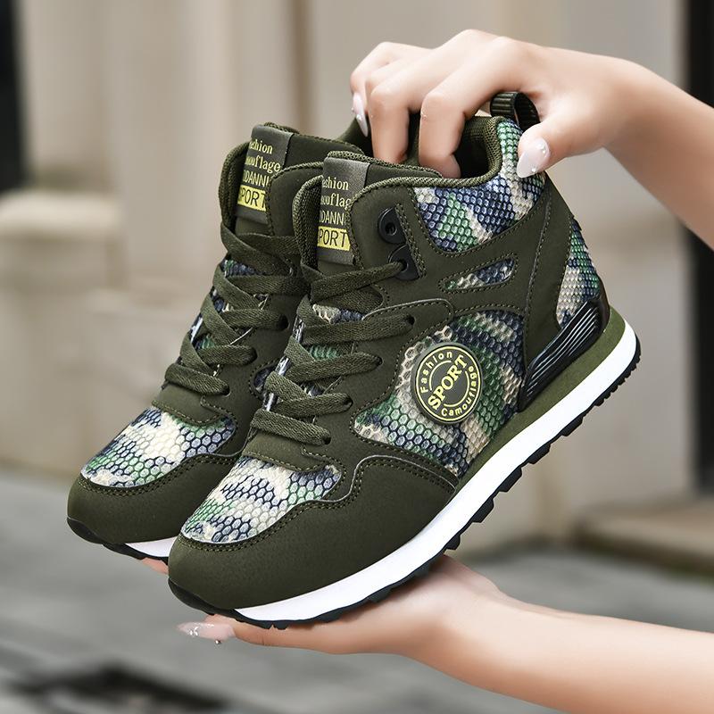 2025 new camouflage fly-woven inner height-increasing sneakers, large-size outdoor running shoes are comfortable for women's fitness