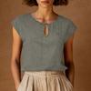 Women's Retro Fashion Casual Thin Round-Neck Sleeveless Crewneck Top