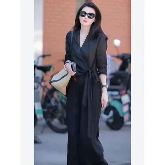 Women's 2025 Summer Fashion: Literary V-Neck Shirt & High-Waisted Wide-Leg Pants Set