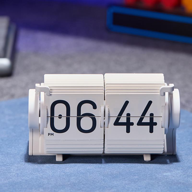 Creative Multifunctional Timer & Page-Turning Alarm Clock - Desktop Calendar