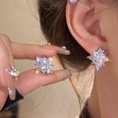 Vierkante bloem ster ingelegde zirkonia oorstekers Koreaanse koude wind gepersonaliseerde oorbellen lichte luxe high-end oorbellen vrouwen