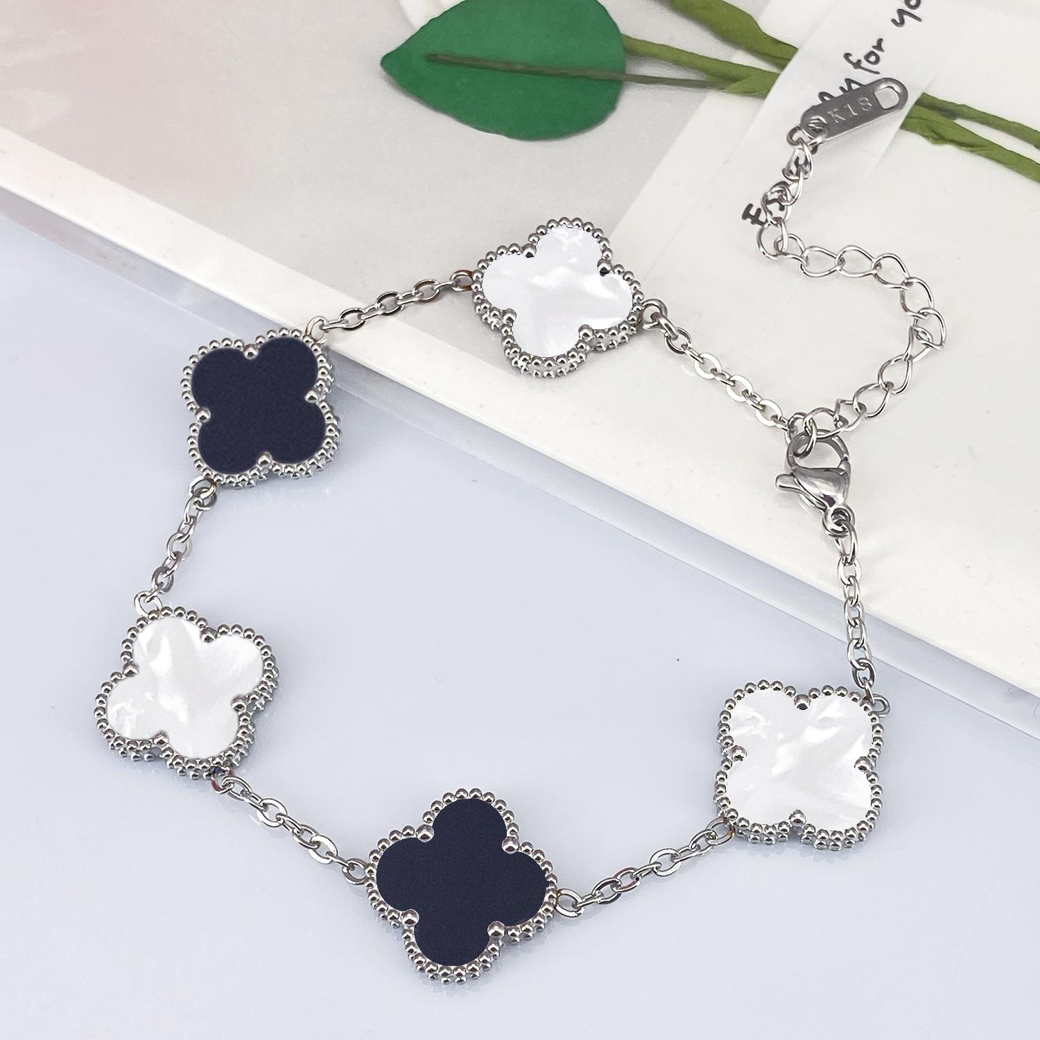 

Браслет с четырехлистным клевером 15 мм, черно-белый браслет с пятью цветами, легкая роскошь, темперамент, не теряет цвет, женский браслет
