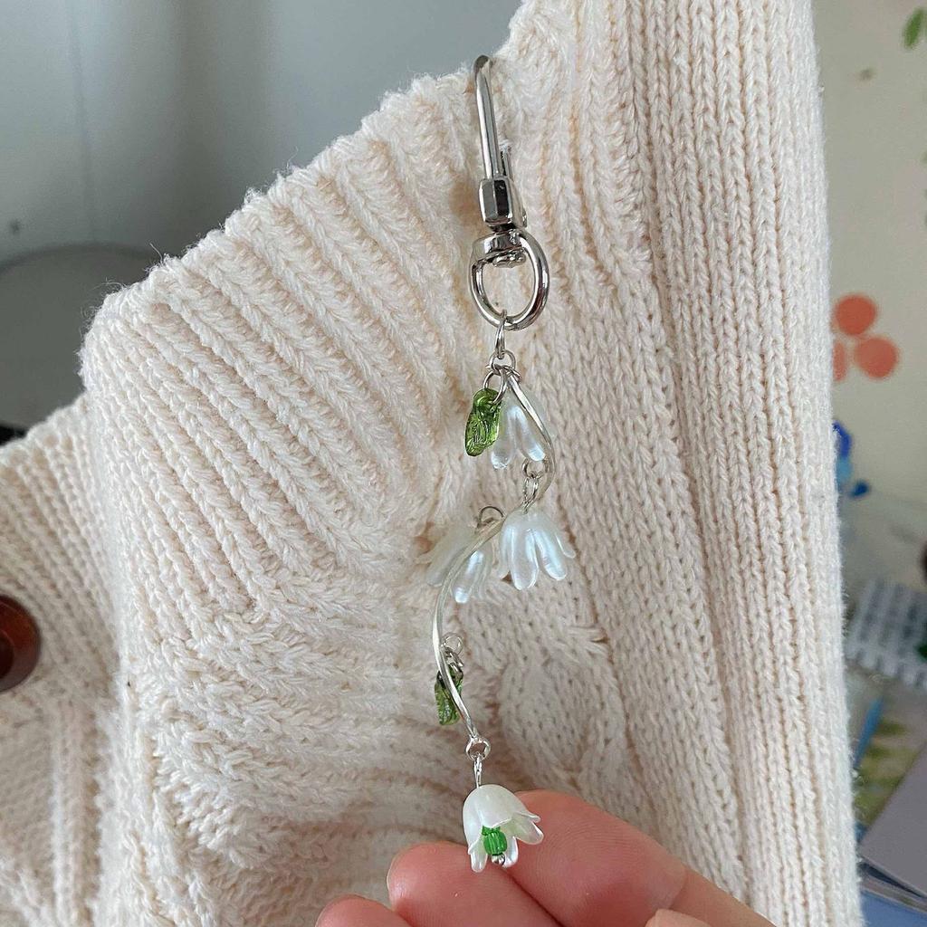 Elegant Vine Keychain Charm Stylish Phone Strap Handbag Accessory Sturdy Acrylic Alloy Assorted Colors for Daily Use