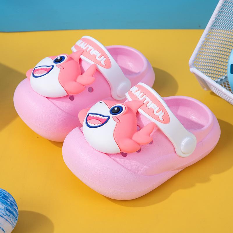 Non-slip cute cartoon shark clogs children's slippers for boys, girls, toddlers, and young kids summer sandals