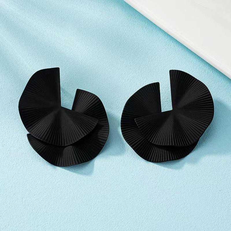 Серьги-веера в форме бабочки с металлической текстурой - Разноцветные, Модный европейский и американский стиль чёрный