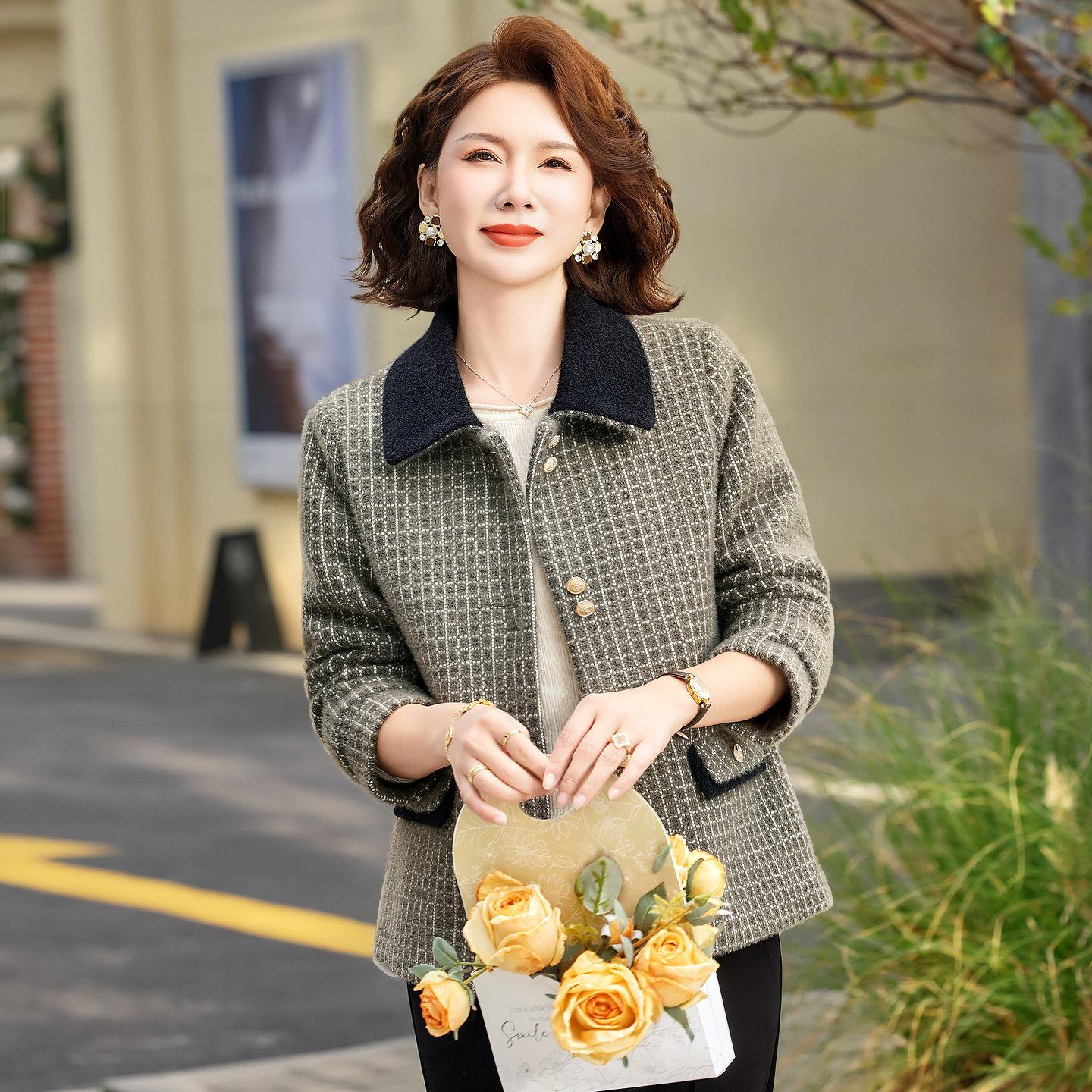 

Mid-Aged & Elderly Women s Faux Mink Fur Coat, New Spring & Autumn Style 2026 (Ages 40-60). 5XL (Recommended 155-165 jin)